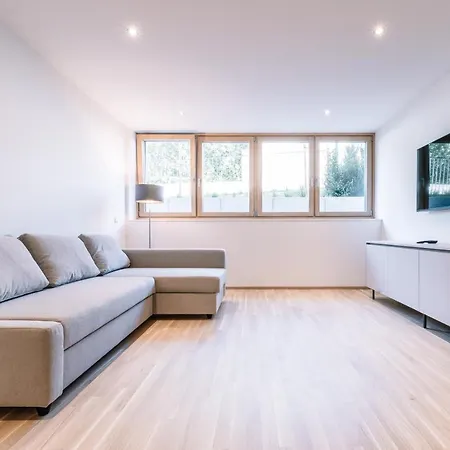 Loomz Living Self-check-in Инсбрук