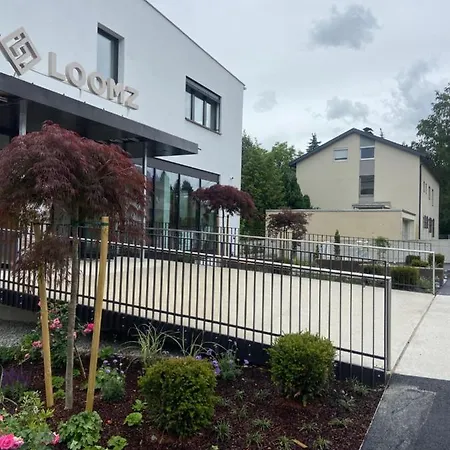 Aparthotel Loomz Living Self-check-in 4*