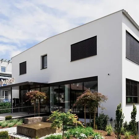 Loomz Living Self-check-in 4*