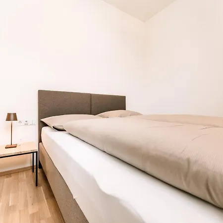 Loomz Living Self-check-in Aparthotel