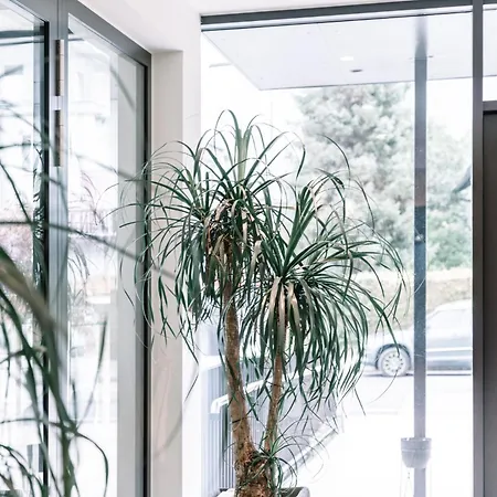 Loomz Living Self-check-in Aparthotel 4*