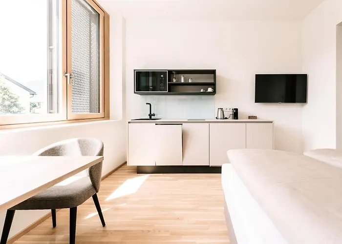 Loomz Living Self-check-in 因斯布鲁克