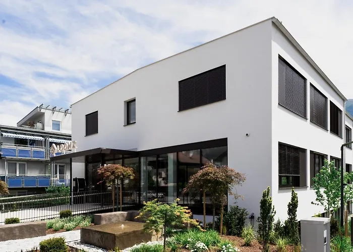 Loomz Living Self-check-in 4*