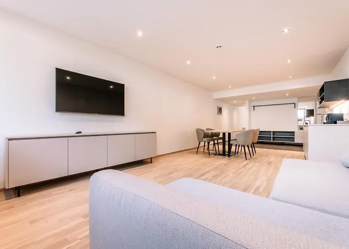 Loomz Living Self-check-in 公寓式酒店 4*